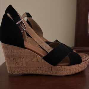 Crown Black and Tan Wedge Sandals